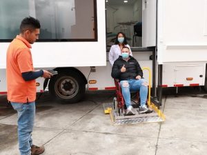 Bogotá entrega primera móvil de atención primaria en salud mental para acercar los servicios a la ciudadanía​​