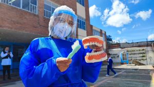 Barniz de flúor para una generación más sonriente