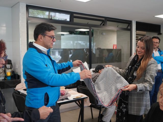 Capital Salud participa en modelo de cuidado para las personas mayores