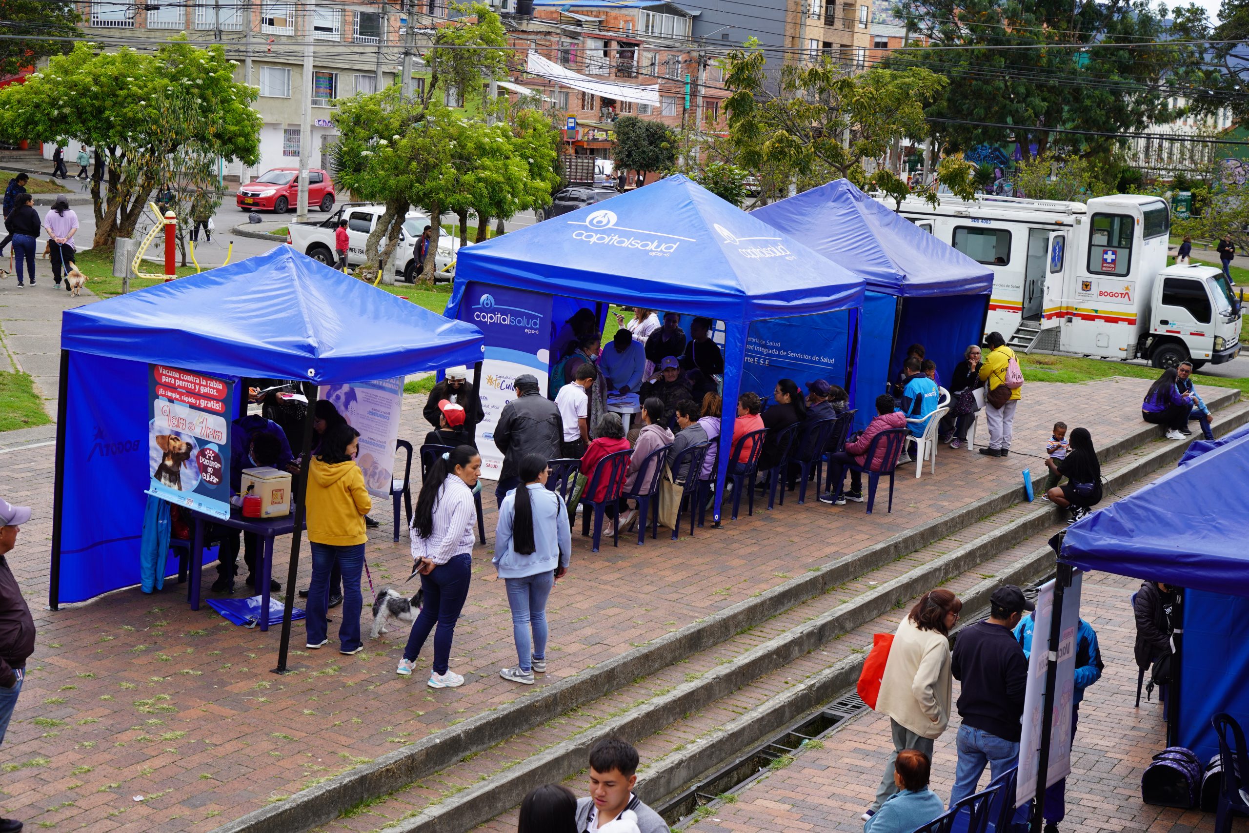 Pie de foto 4: Feria de servicios de salud y aseguramiento