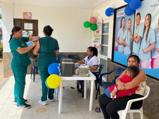 Capital Salud invita a padres y cuidadores a completar el esquema de vacunación infantil