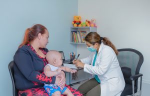 Capital Salud invita a padres y cuidadores a garantizar los controles de crecimiento y desarrollo de los menores